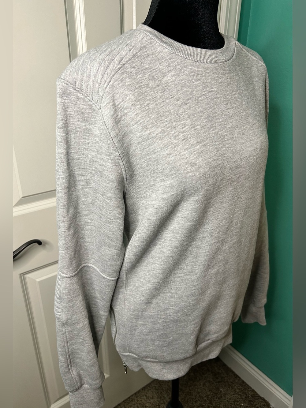 H&M Divided Light Gray Panel Detail Seam Crewneck Sweatshirt XS zipper details - Picture 2 of 10